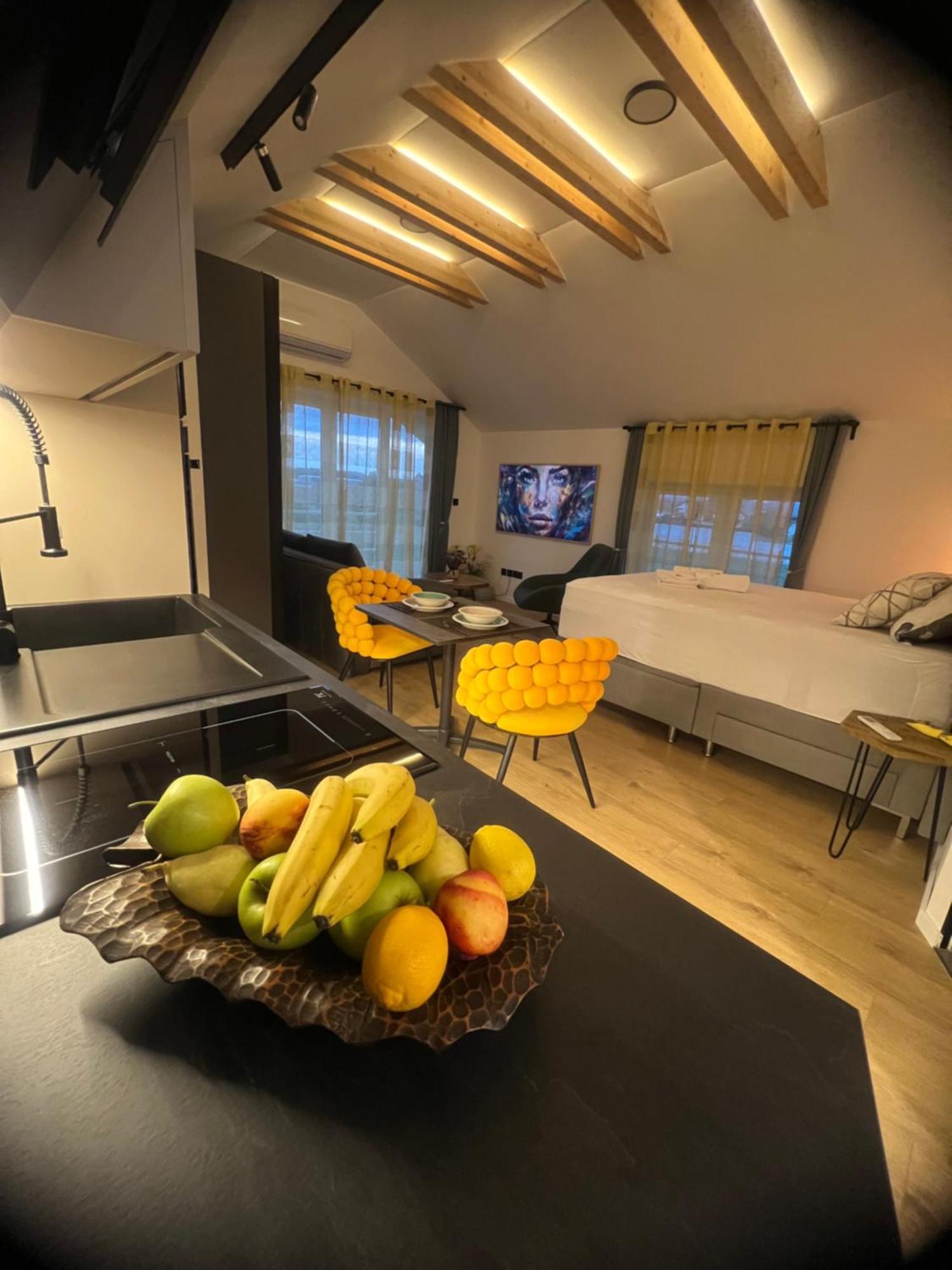 Отель Nova Luxury Design Jezdovec Экстерьер фото